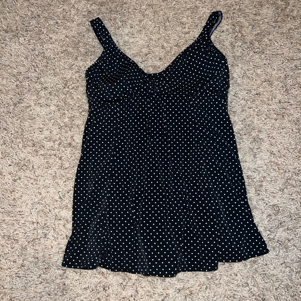 Women’s size 18 Black and White Polka Dot slimming Swim Dress swimsuit
